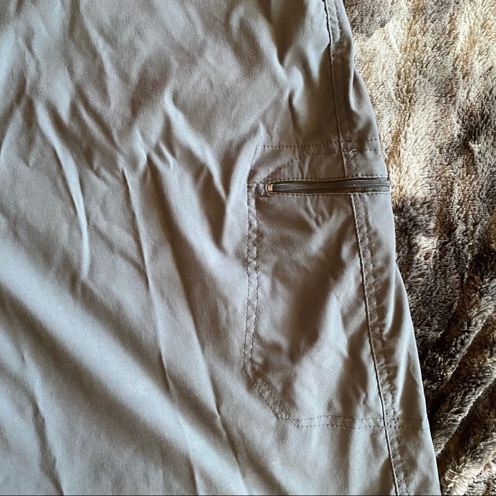 Mens Shorts - Picture 2 of 5